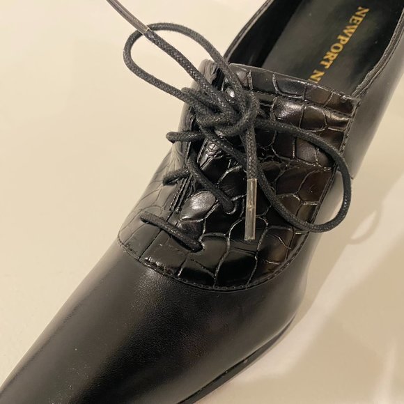 Newport News Shoes Black Croc Lace Up Pump Size 8 - Picture 9 of 9